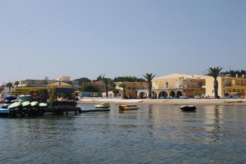 Lemon Grove And 2* Kávos